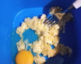 Foto del paso 1 de la receta: Panqueques de banana con arándanos