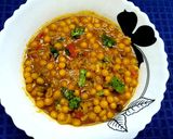 A picture of step 5 of Ragda Patties.