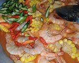Foto langkah ke 2 dari resep Udang Saos Padang.
