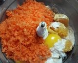 Foto del paso 2 de la receta: Budín de naranja, chocolate y zanahoria