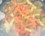 Foto del paso 2 de la receta: Ensalada de Fusilli con Cherrys, Mozzarella y Atún con Pesto Suave