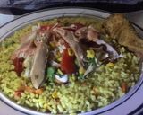 A picture of step 8 of Fried rice and chicken salad.