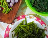 Foto langkah ke 2 dari resep Tumis Kangkung Wenak Mantul.