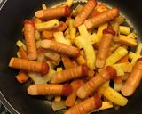 Une image de l'étape 7 de Poêlée de doigts et croix d Halloween (panais pommes de terre patate douce navet saucisses).