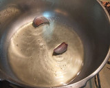 Foto del paso 2 de la receta: Potaje de acelgas con albóndigas de gamba y merluza
