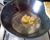 Foto del paso 3 de la receta: Pasta de Maíz al aroma de vino y albahaca