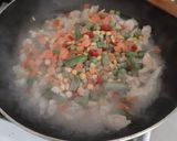 Tavaszi csirkeragú bulgurral recept fázis 2 fotója