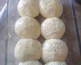 A picture of step 5 of Pizza bread.