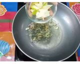 Foto langkah ke 4 dari resep Resep Tumis Kangkung.