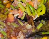 Foto langkah ke 3 dari resep Asem asem daging pedas.
