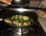 Foto del paso 10 de la receta: Pechuga de pollo con espinacas y queso provolone