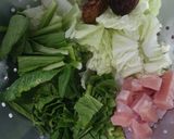 รูปขั้นตอนการทำที่ 1 ของ ผักต้มอกไก่