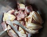 Foto langkah ke 1 dari resep Kari Kentang Ayam Kampung.