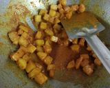 নারকেল দিয়ে মোচার ঘন্ট (narkel diye mochar ghonto recipe in Bengali) রেসিপি ধাপ - 3 ছবি