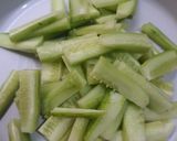 Foto langkah ke 1 dari resep Tumis timun.