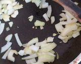 Foto langkah ke 1 dari resep Mashed potato dengan sosis pedas dan buncis.