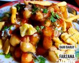 A picture of step 6 of Dahi baray chana chaat.