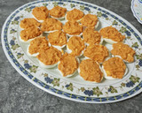 Foto del paso 3 de la receta: Huevos Rellenos de Atún y Paté