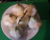 Foto del paso 1 de la receta: Peras al vino