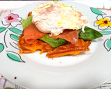 Foto del paso 5 de la receta: Gofre de boniato con huevo poché y salmón ahumado