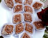 A picture of step 3 of Makroud with Honey Syrup.