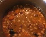 Foto del paso 3 de la receta: Garbanzos con bacon chorizo y morcilla
