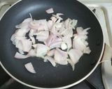 A picture of step 1 of Shakshuka.