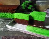Foto langkah ke 6 dari resep Bolu kukus pandan cokelat.