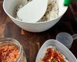 A picture of step 2 of Yuzu Salmon Onigiri.