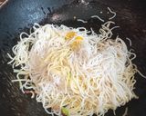 A picture of step 2 of Chinese Noodles.