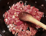 Foto del paso 2 de la receta: Muslos de pollo en tomate y aromas orientales