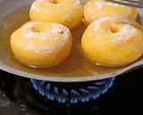 Foto langkah ke 18 dari resep Donat Labu Kuning Super Lembut Tanpa Degasing.