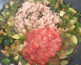 Foto del paso 5 de la receta: Berenjenas rellenas de verduras y atún