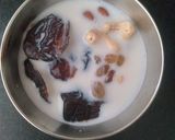 ડેટ્સ નટ્સ સ્મુધી (Dates Nuts Smoothie Recipe In Gujarati) રેસીપી સ્ટેપ1ફોટો