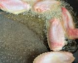 Hình bước làm 2 của món Cánh Gà Chiên Nước Mắm Mật Ong