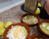 Foto del paso 3 de la receta: Patatas francesas (papas con huevo al horno)
