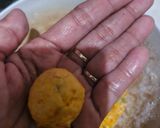 Foto langkah ke 3 dari resep Bola-Bola Labu Kuning.