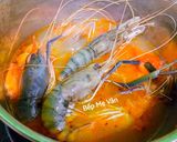 Hình bước làm 3 của món Canh chua tôm càng xanh hoa chuối