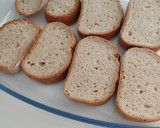 Foto del paso 1 de la receta: Torrijas sin huevo
