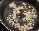 Foto del paso 3 de la receta: Solomillo de cerdo en salsa de vino