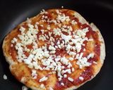 A picture of step 6 of Tricolour pizza.