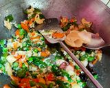 মিক্স ফ্রাইড রাইস (mixed fried rice recipe in Bengali) রেসিপি ধাপ - 3 ছবি