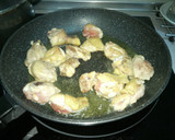 Foto del paso 2 de la receta: Pollo con arroz servido con salsa de ciruelas, dátiles y pipas