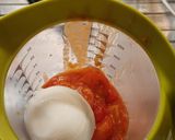 Foto del passaggio 2 della ricetta Tagliatelle con sugo di pomodorini ciliegino e burrata