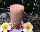 A picture of step 2 of Chocolate Milk Shake.
