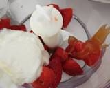 Strawberry Frozen Yoghurt recipe step 2 photo