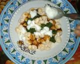 A picture of step 5 of Makhana Chaat.