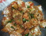 A picture of step 5 of Idli dahi chatpata chat.