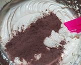 Foto langkah ke 7 dari resep Brownies Motif Kukus.
