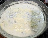 Foto langkah ke 3 dari resep Saus Alfredo Ayam & Jamur.